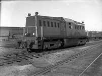 151537 Afbeelding van de Amerikaanse diesel-electrische locomotief nr. 604 (serie 600) van de N.S. op het emplacement ...